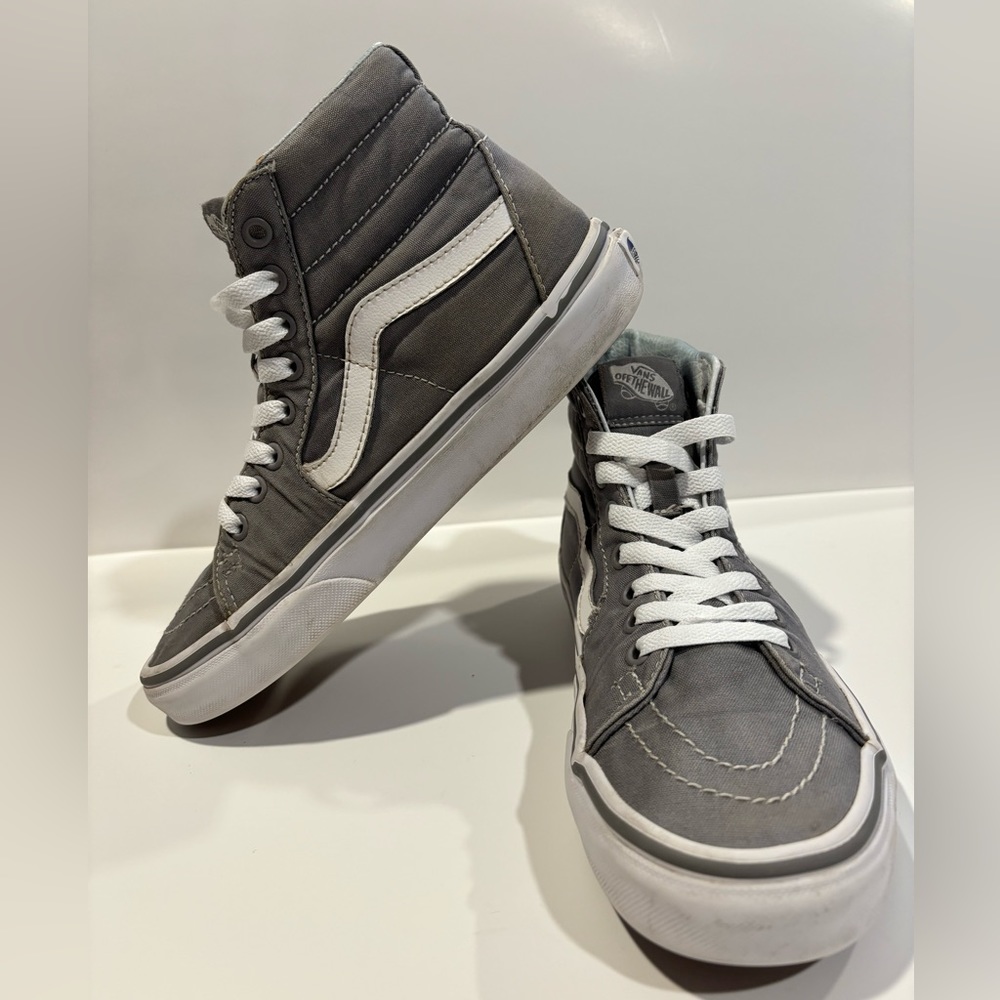 Vans Off the Wall Sk8-Hi Frost Gray Men’s Size 6/Women’s 7.5, Skateboard Shoes